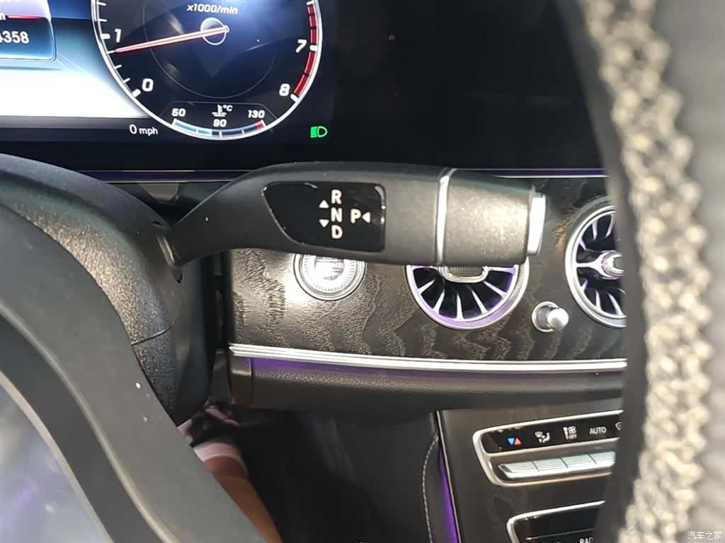 Mercedes-Benz E-Class, 2019 14
