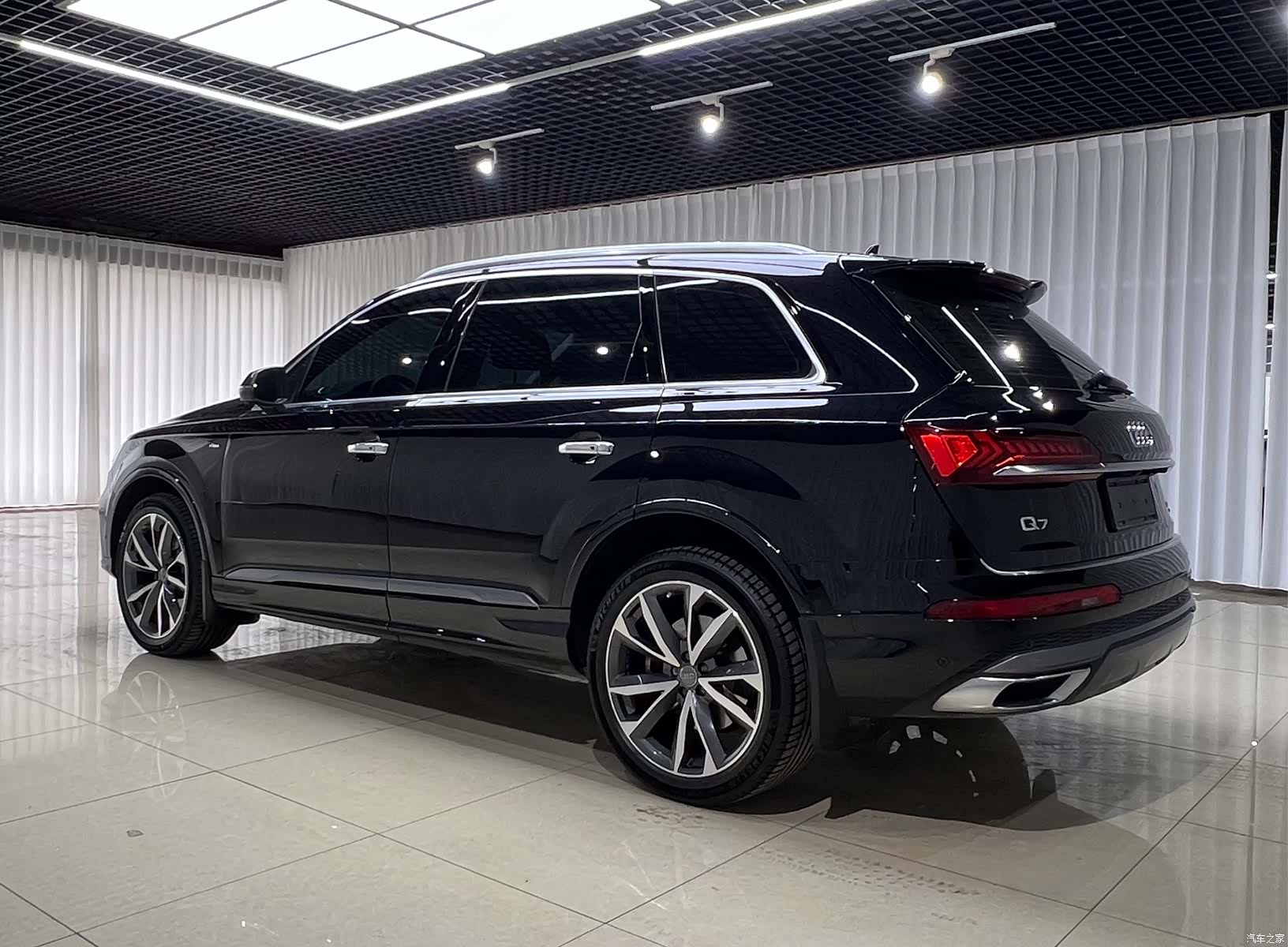 Audi Q7, 2020 4