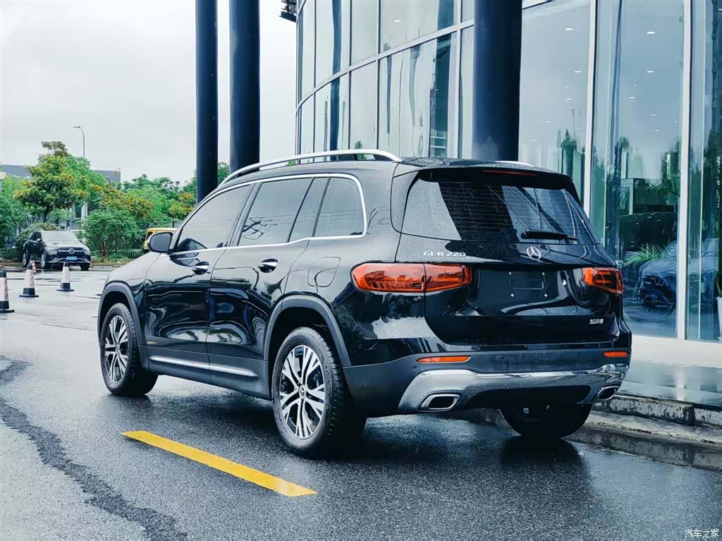 Mercedes-Benz GLB, 2025 4