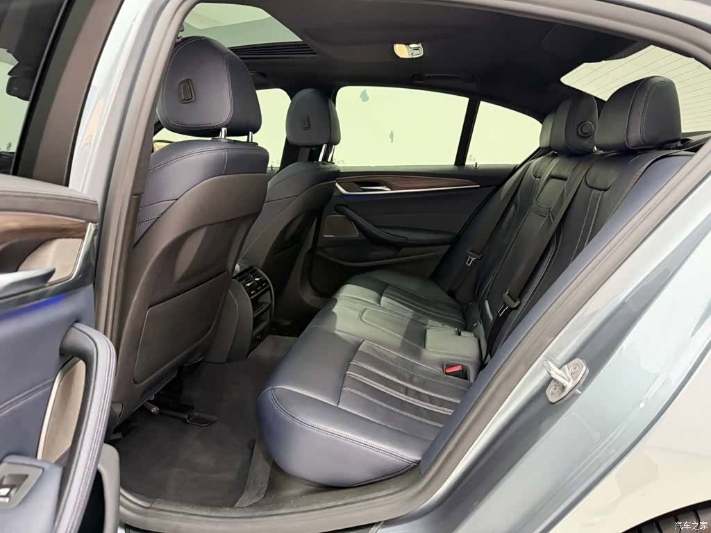 BMW 5 Series, 2018 17