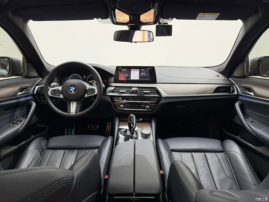 BMW 5 Series, 2018 25