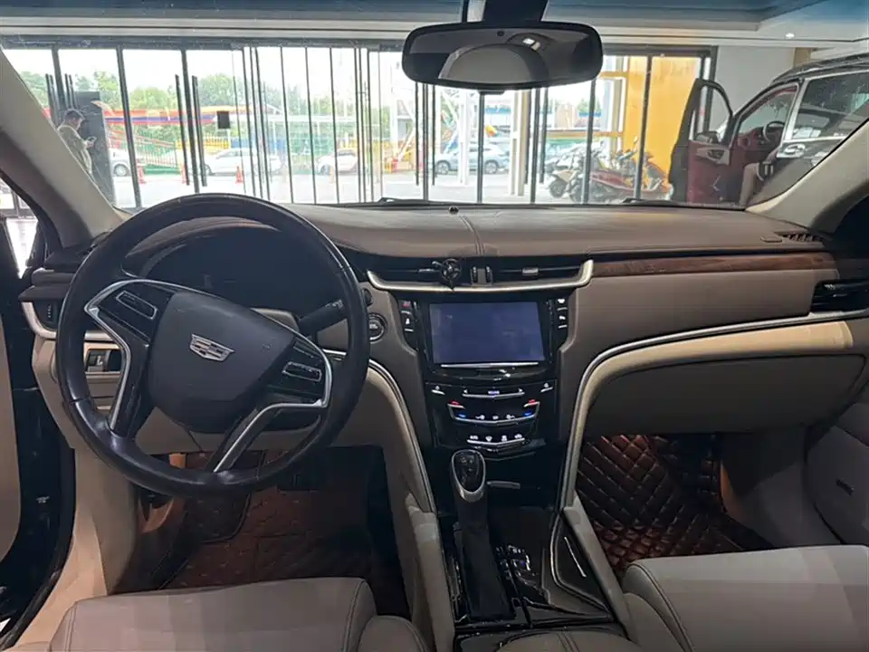 Cadillac XTS