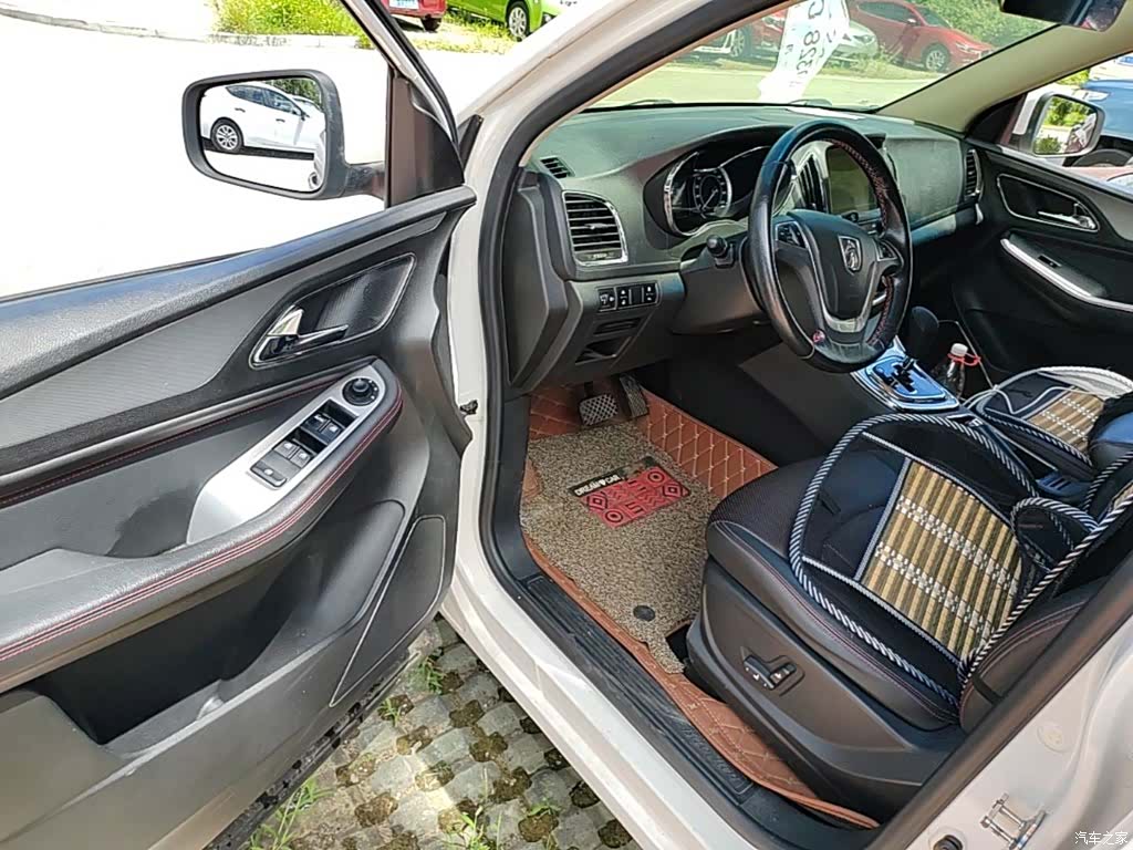 Wuling 560, 2018 16