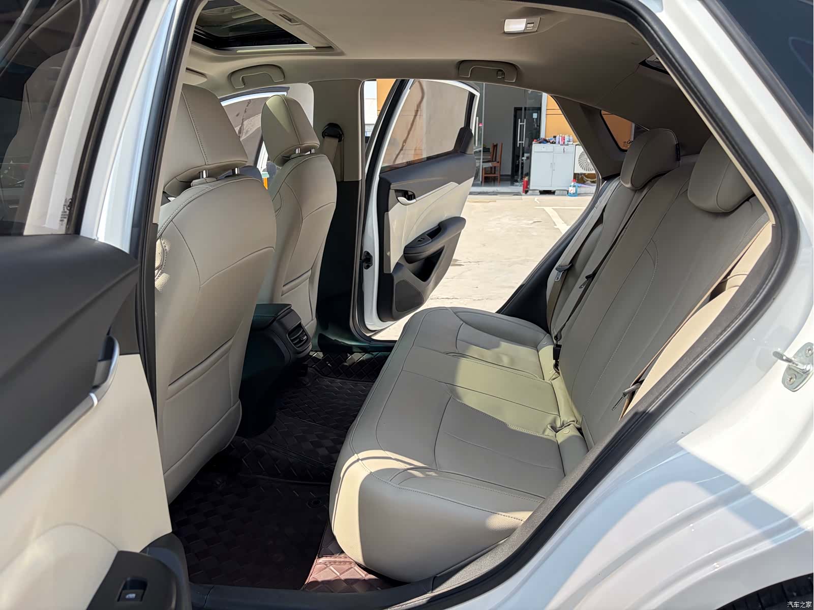 Buick V, 2018 13