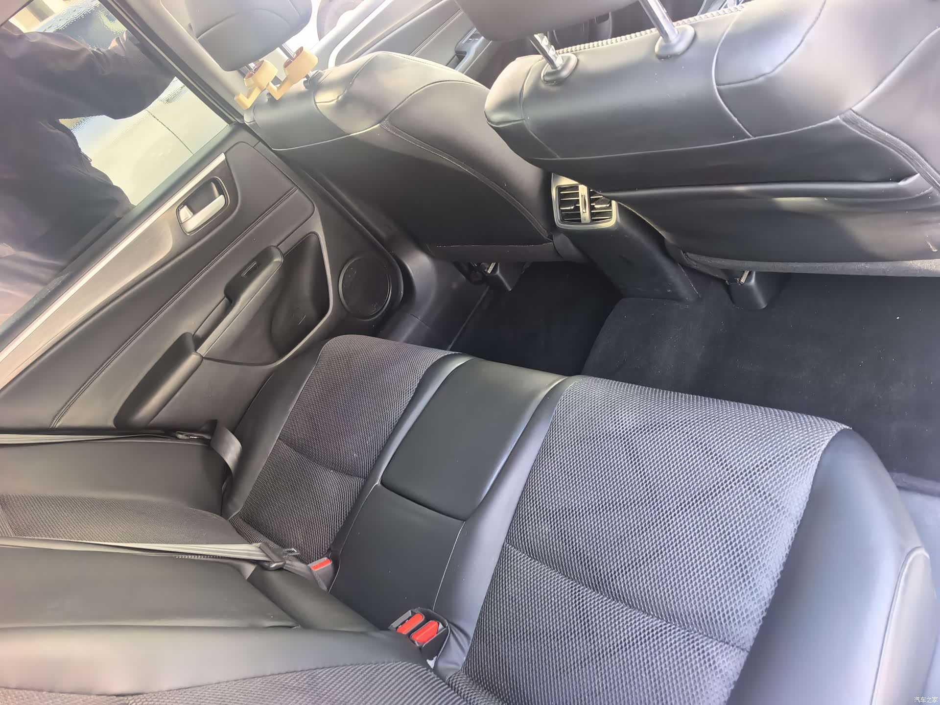 Honda Jade, 2016 8