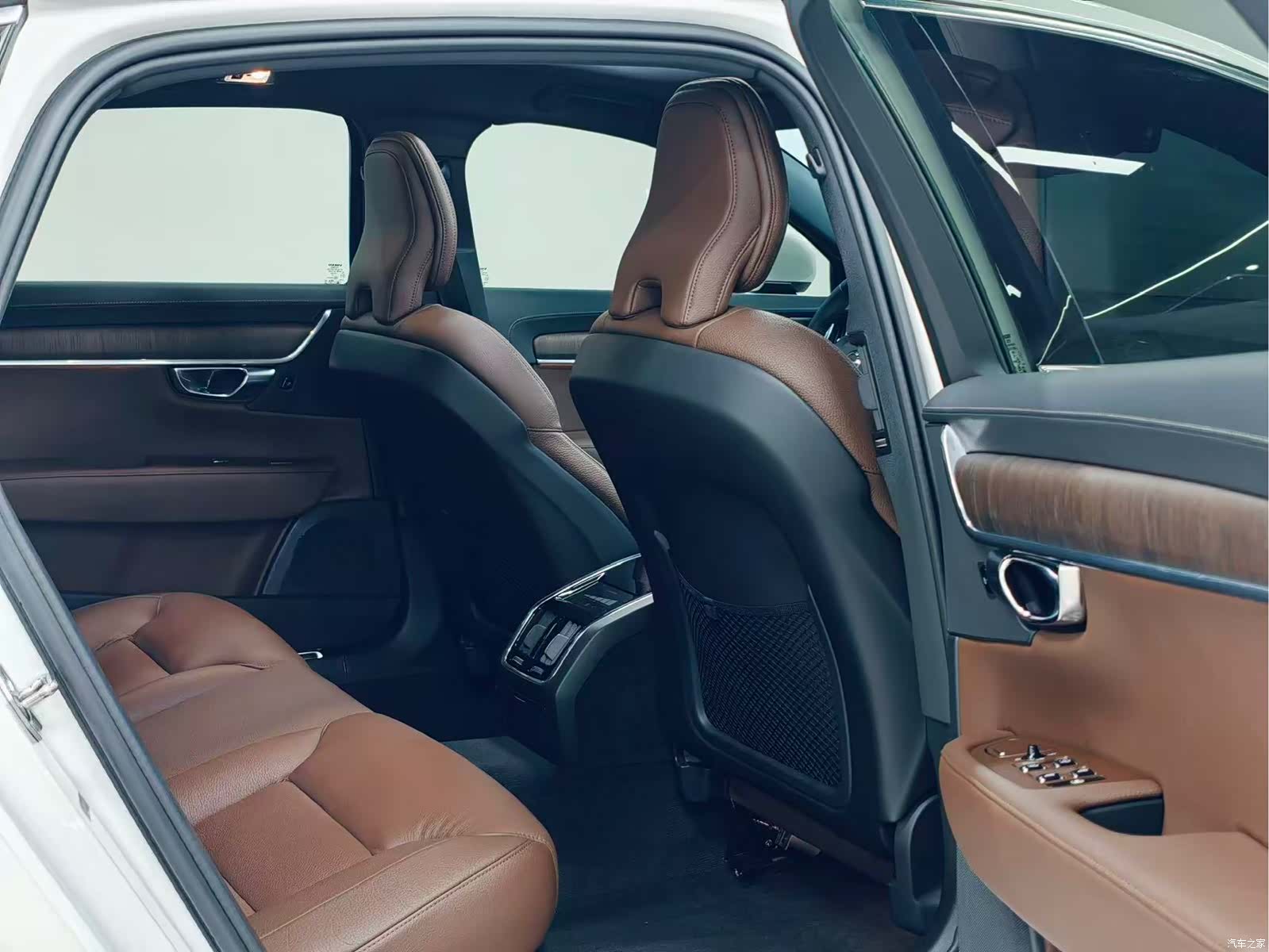 Volvo S90, 2021 10
