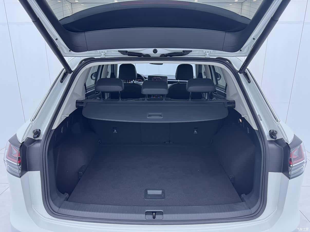 Volkswagen Tayron, 2023 15