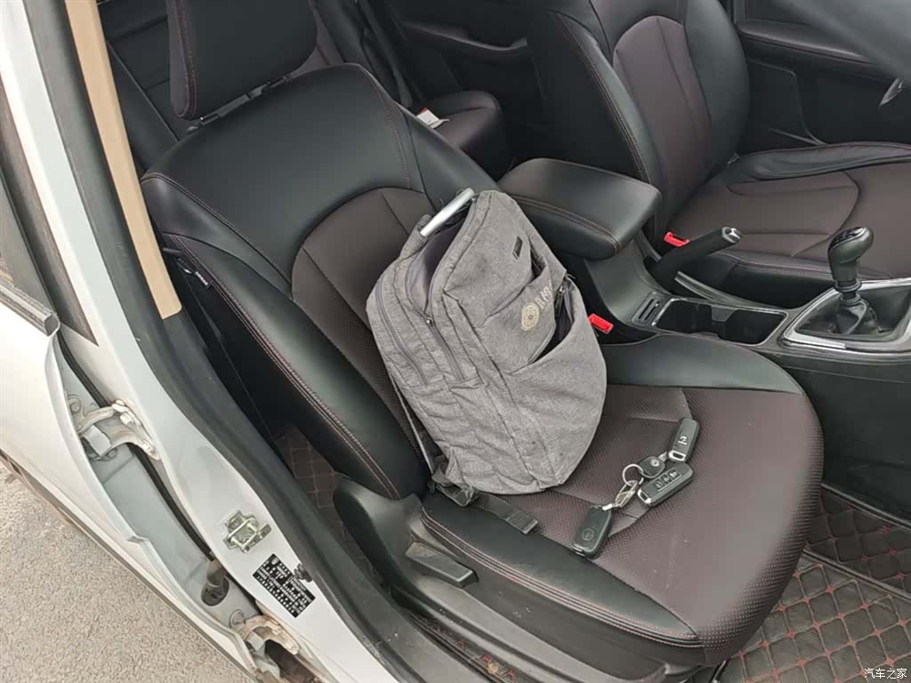 Wuling 560, 2017 25