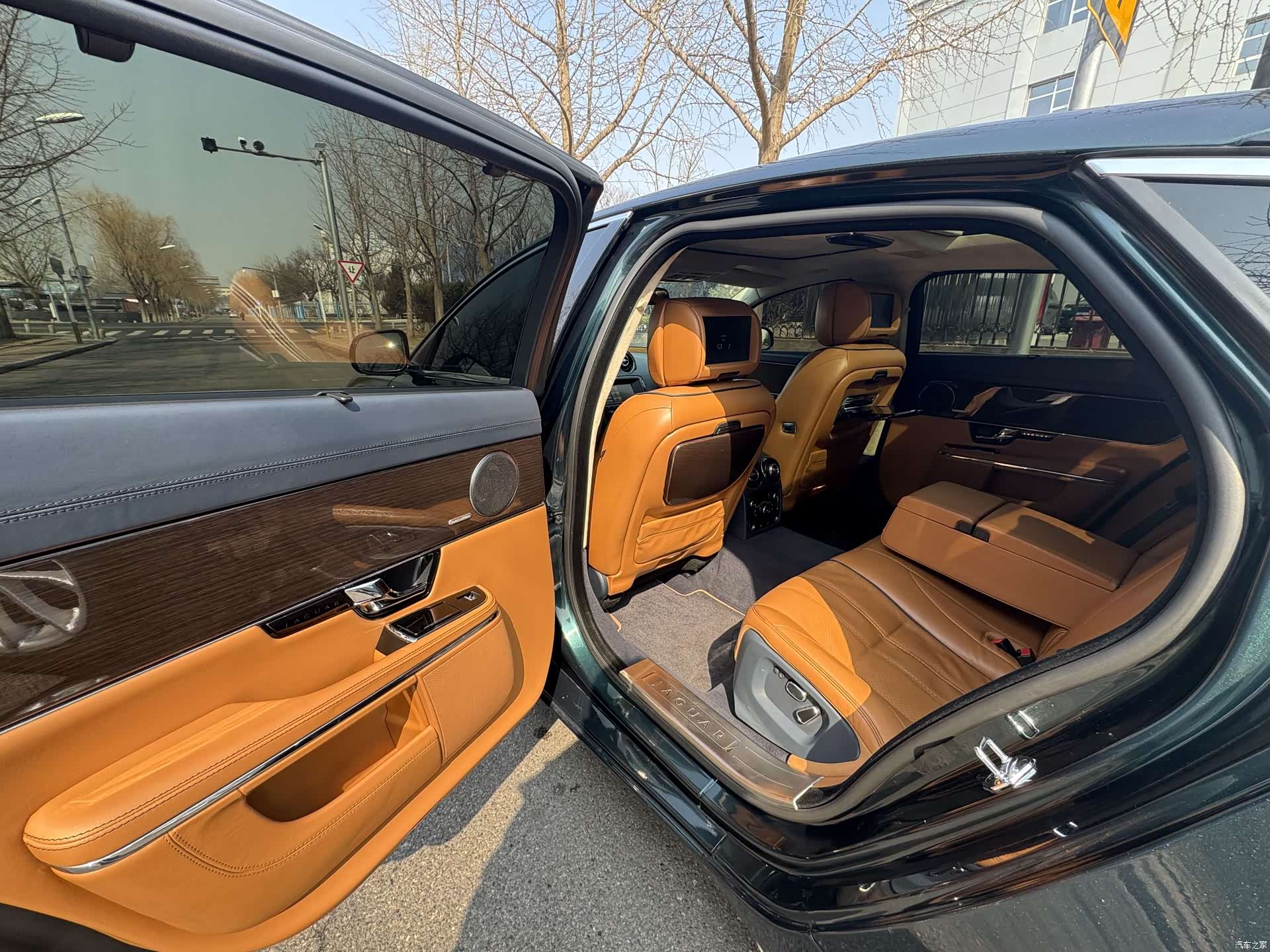 Jaguar XJ, 2012 все фото