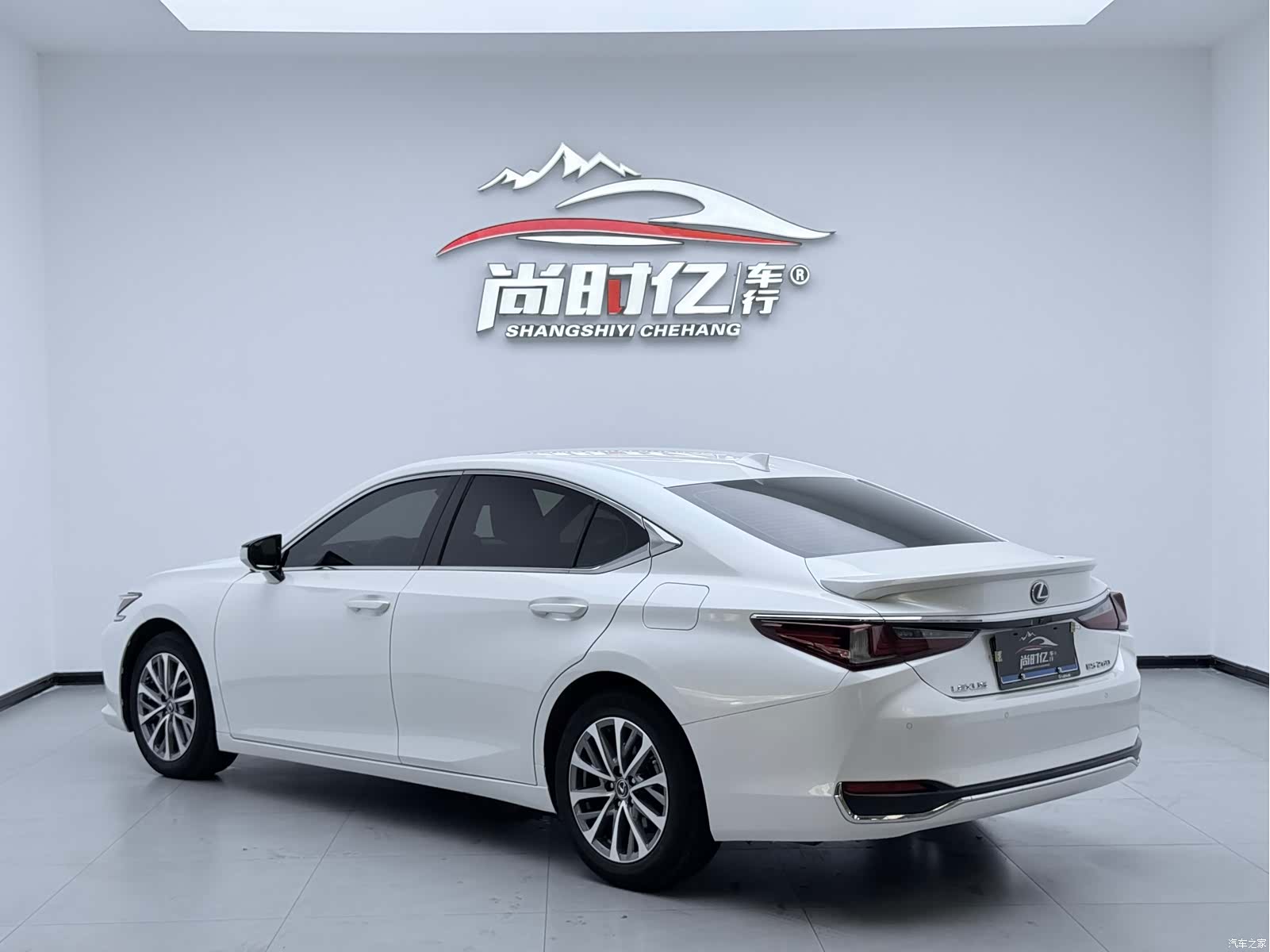 Lexus ES, 2024 6