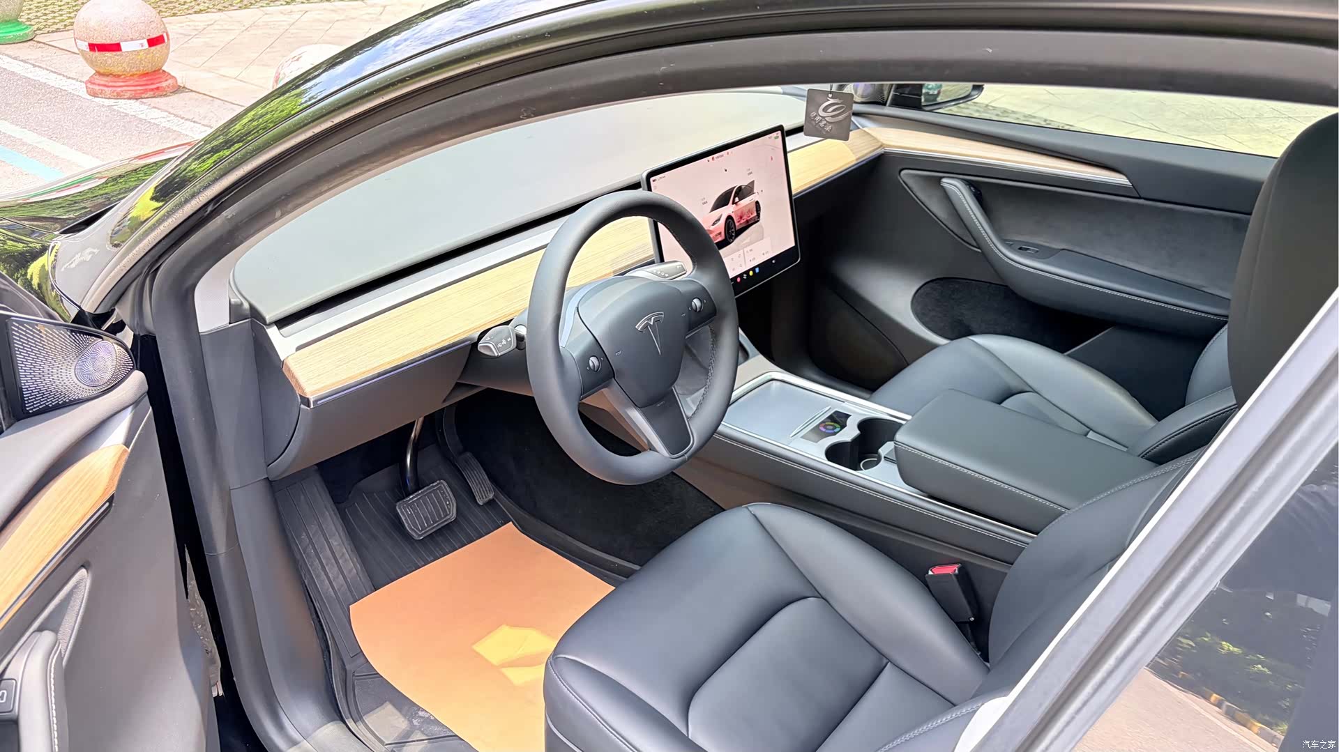 Tesla Model Y, 2022 7