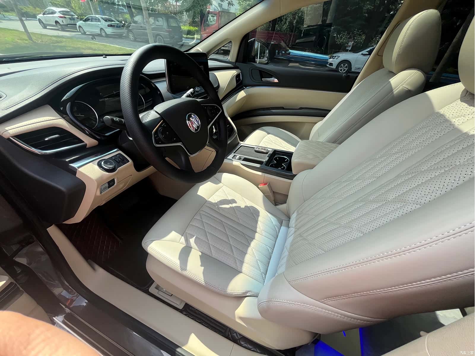 Buick GL8, 2025 11