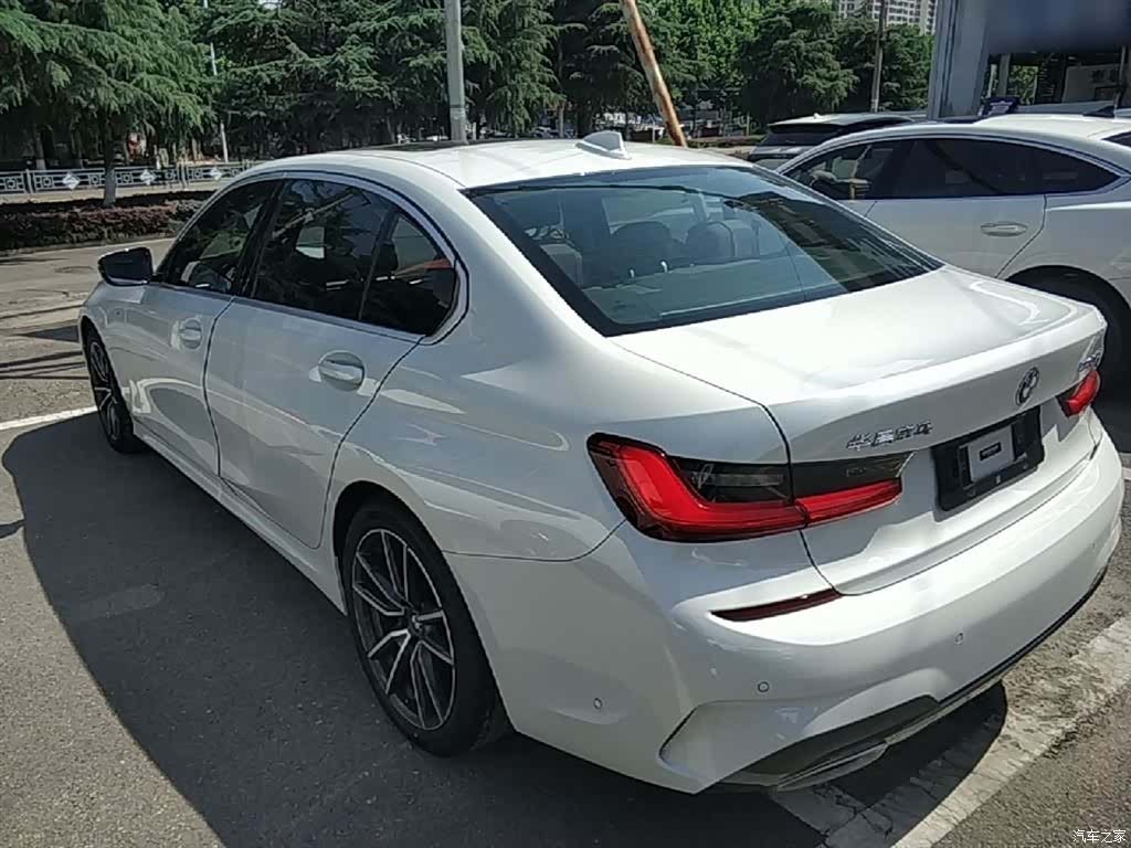 BMW 3 Series, 2022 все фото