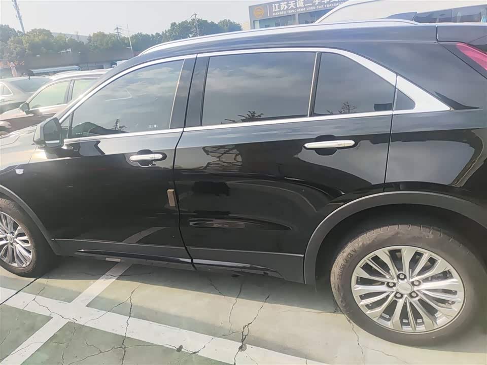 Cadillac XT4