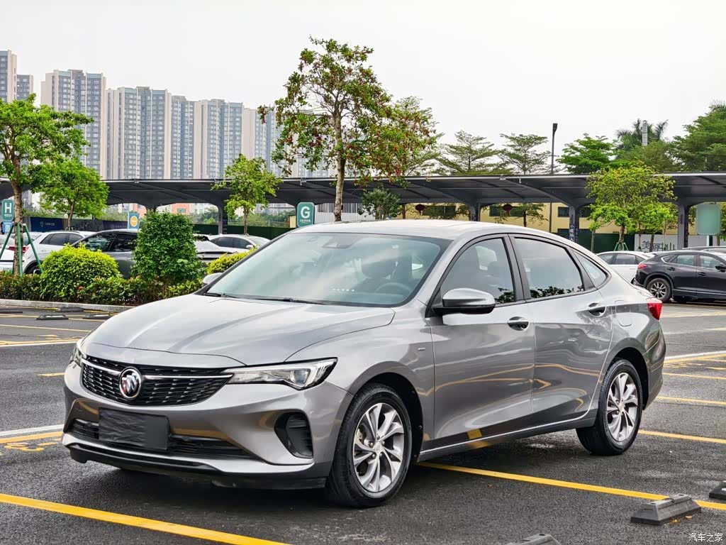 Buick Verano, 2022 2