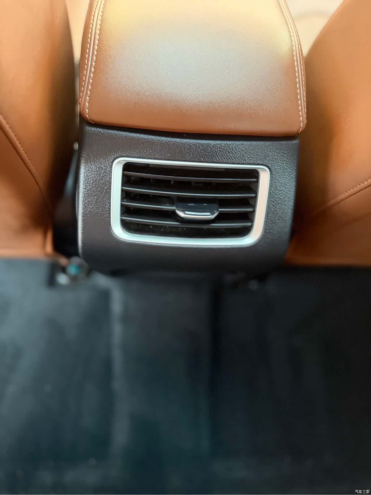 Geely X6, 2022 16