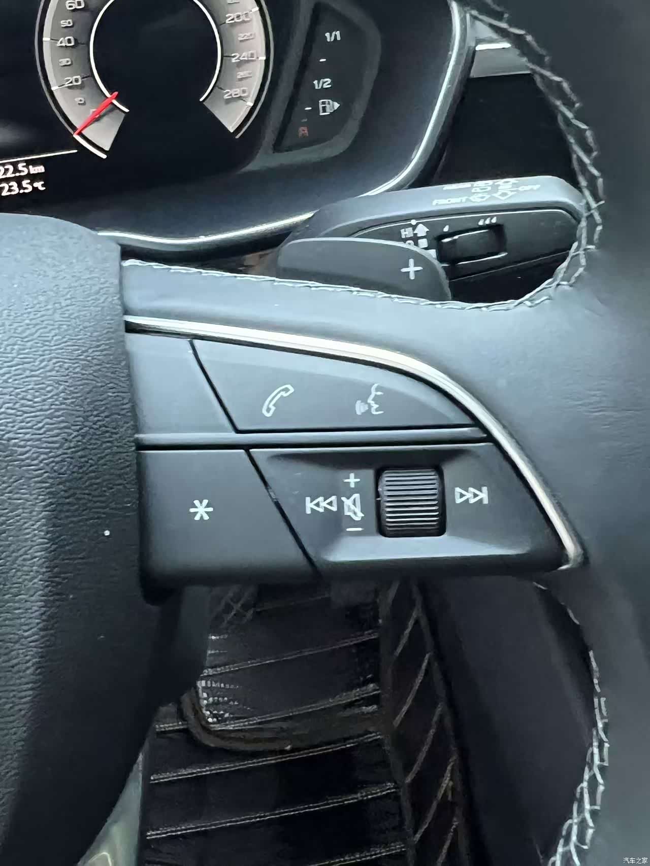 Audi Q3, 2023 8