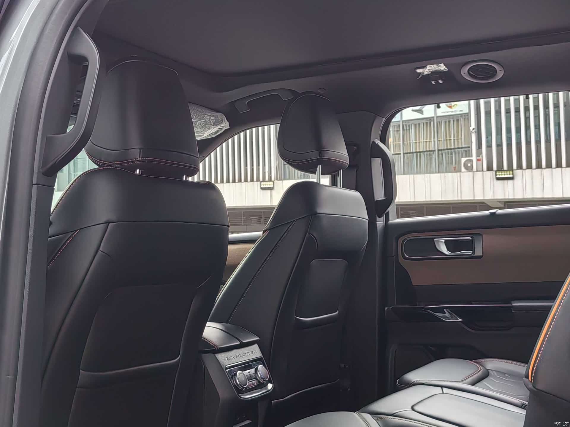 Ford Explorer, 2025 18