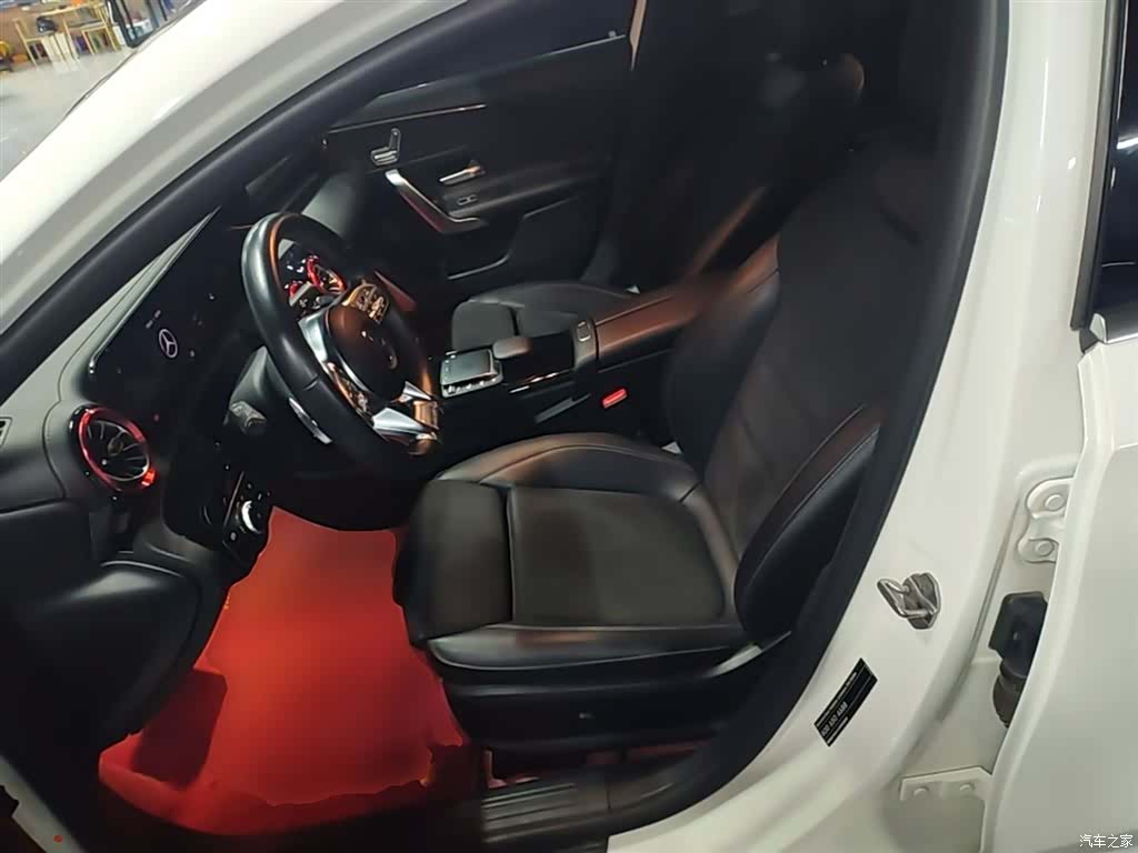 Mercedes-Benz A-Class, 2021 15