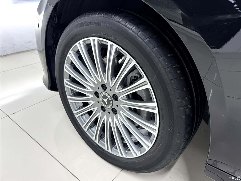 Mercedes-Benz E-Class, 2023 20