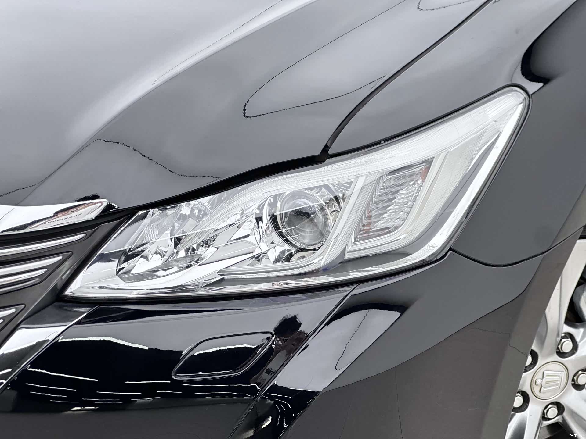 Toyota Crown, 2017 11