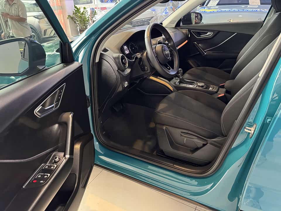 Audi Q2L Audi Q2L