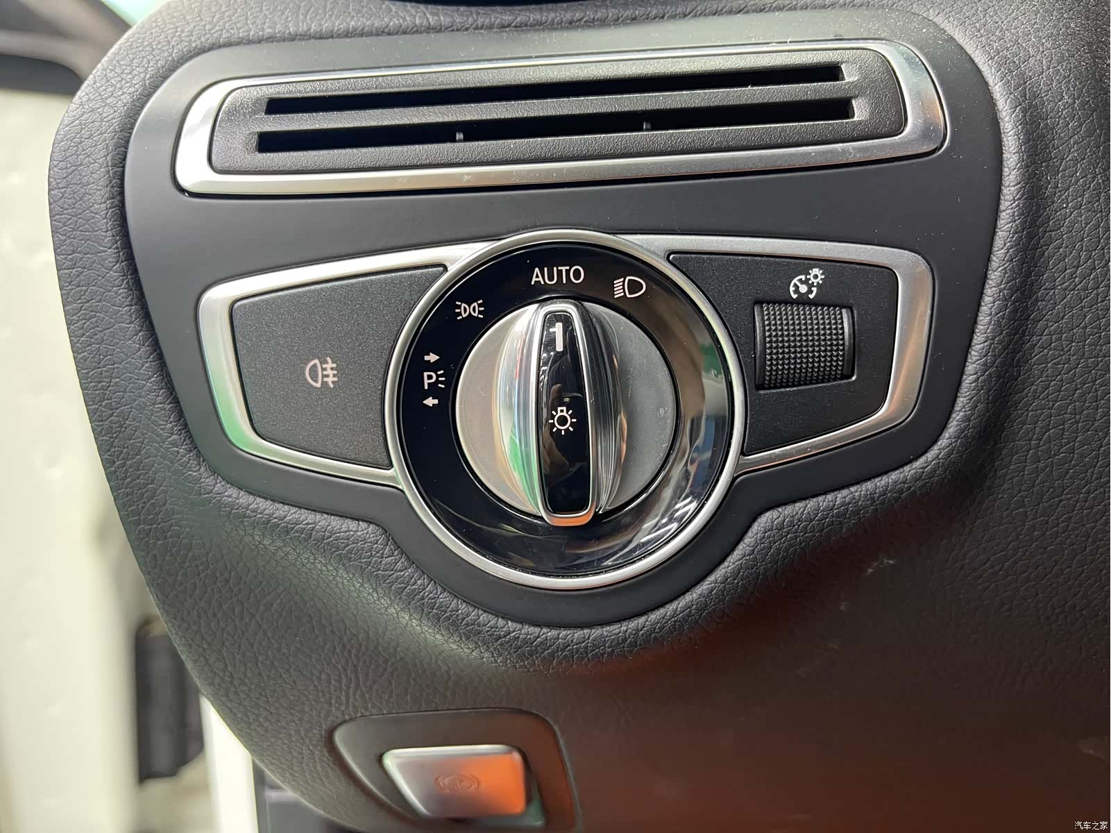 Mercedes-Benz C-Class, 2015 18