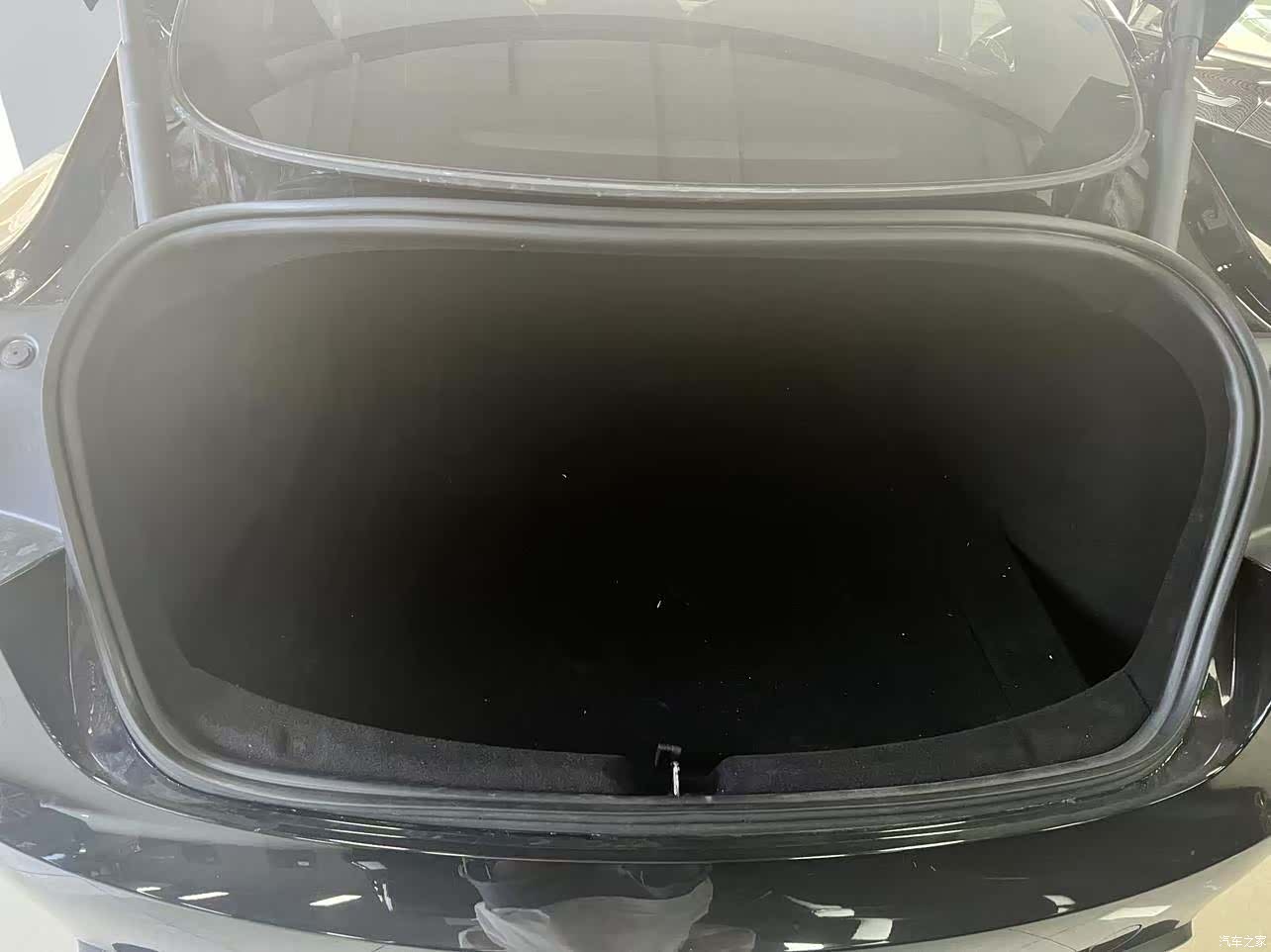 Tesla Model 3, 2024 20