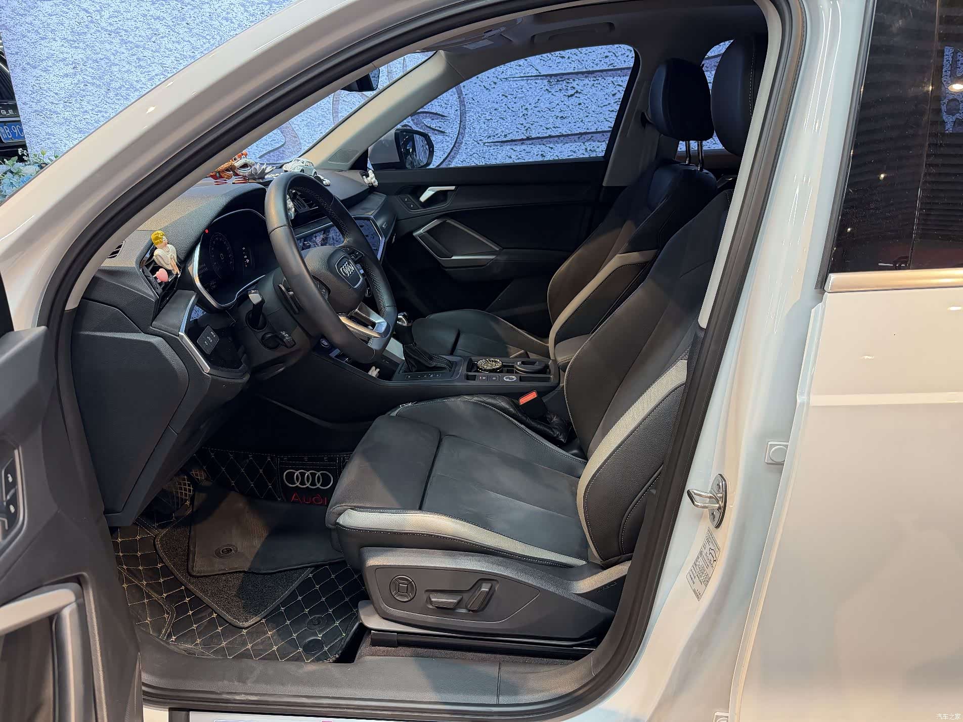 Audi Q3, 2023 все фото