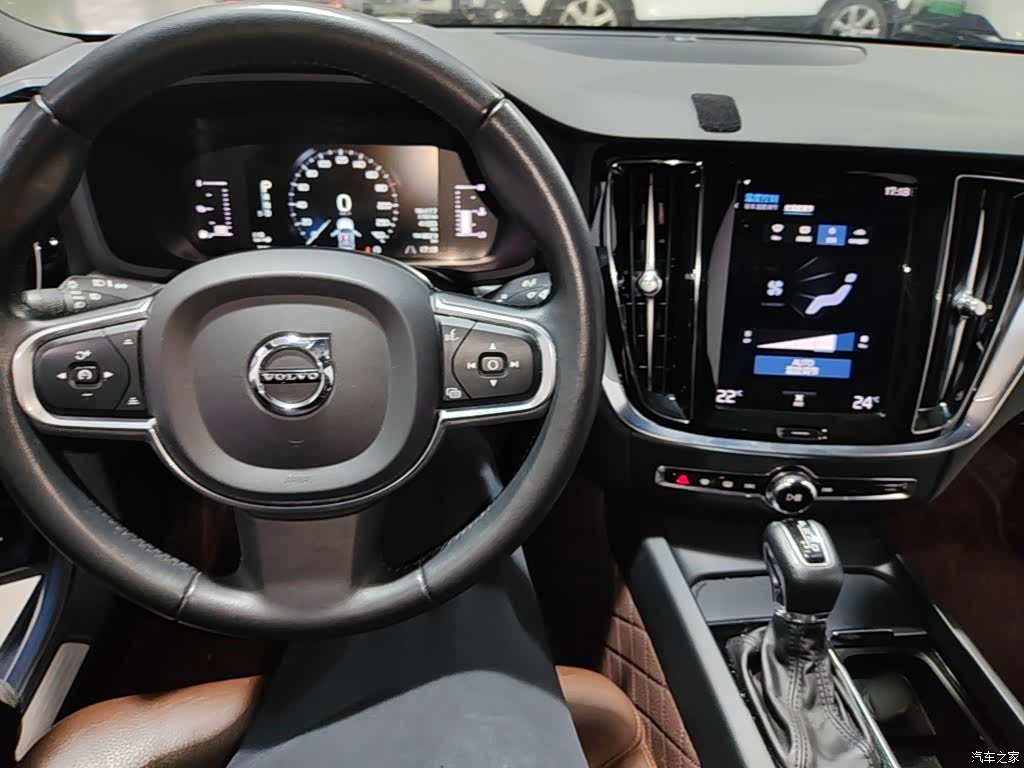 Volvo S60, 2020 10
