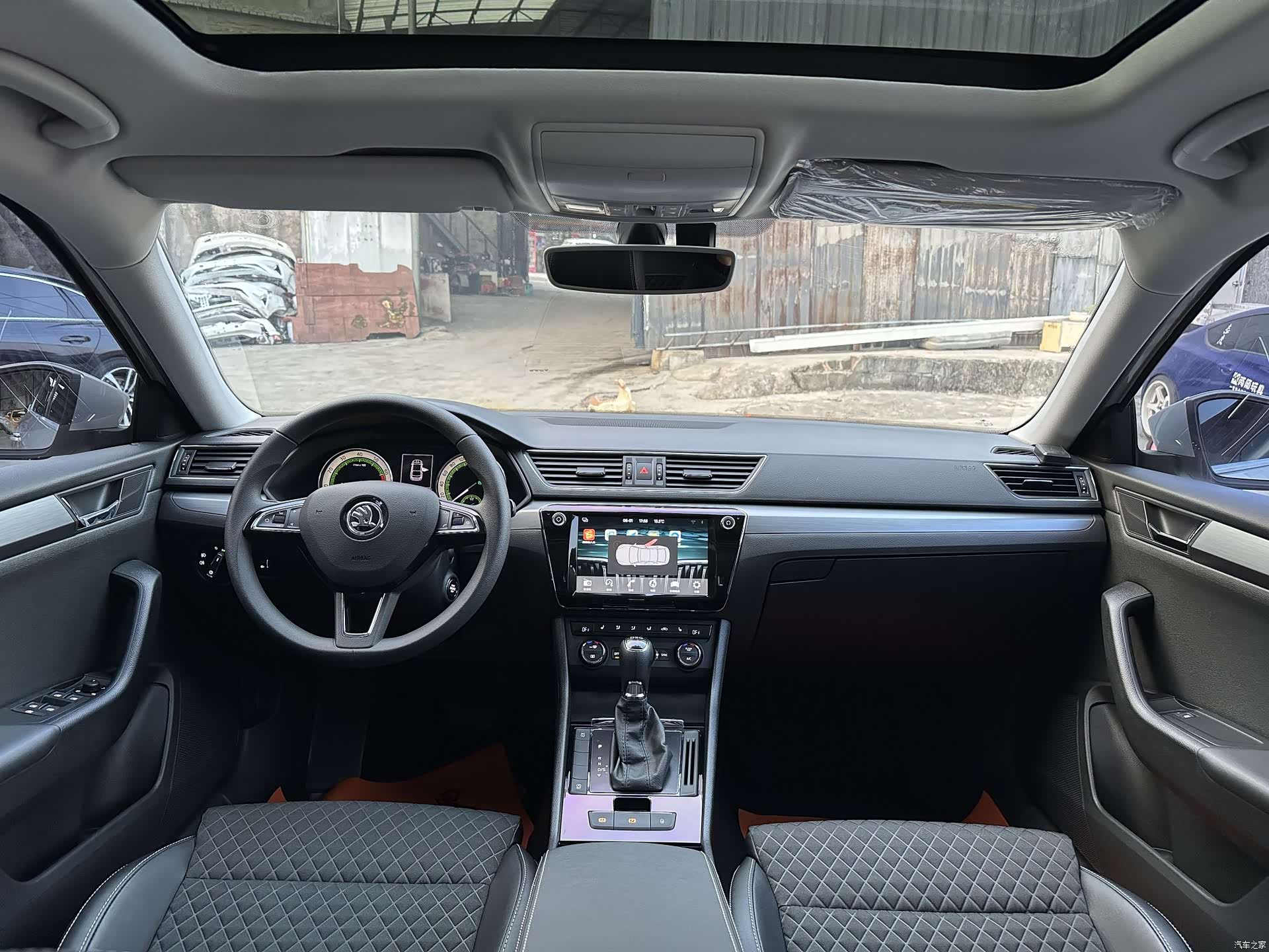 Skoda Superb, 2019 6