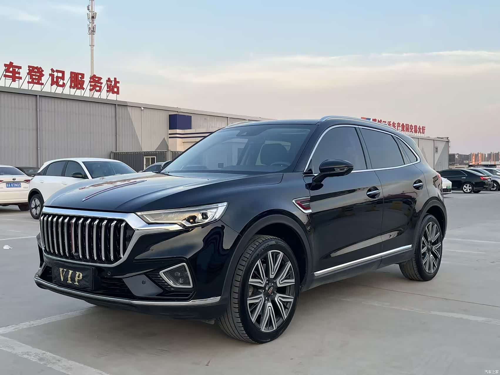 Hongqi HS5, 2022 1