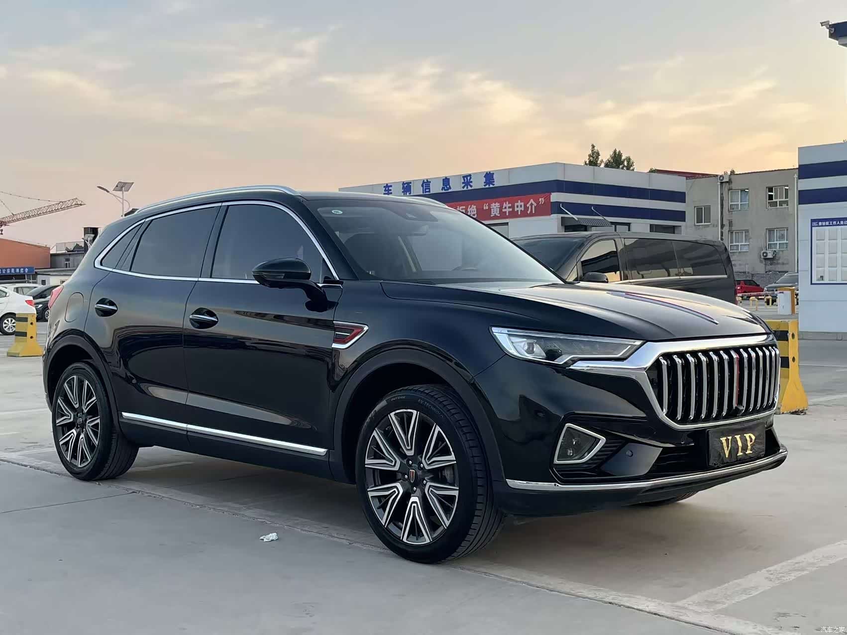 Hongqi HS5, 2022 3
