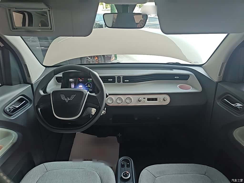 Wuling MINIEV, 2024 10