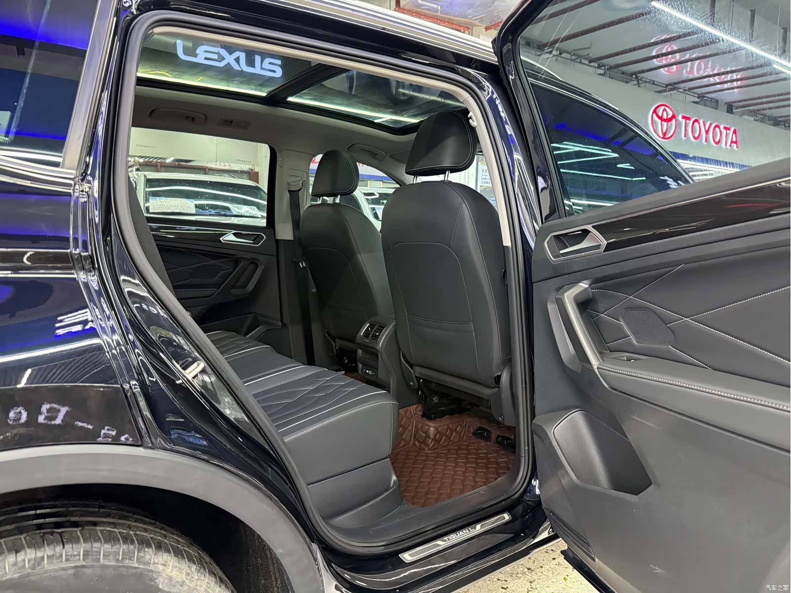 Volkswagen Tiguan L, 2023 8