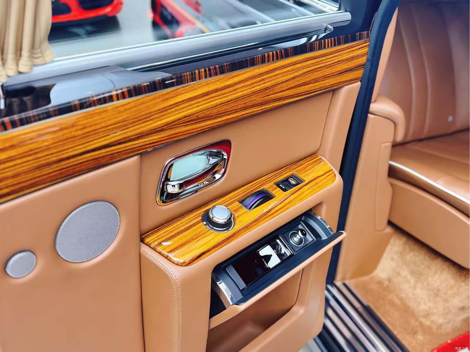 Rolls-Royce Phantom, 2016 22