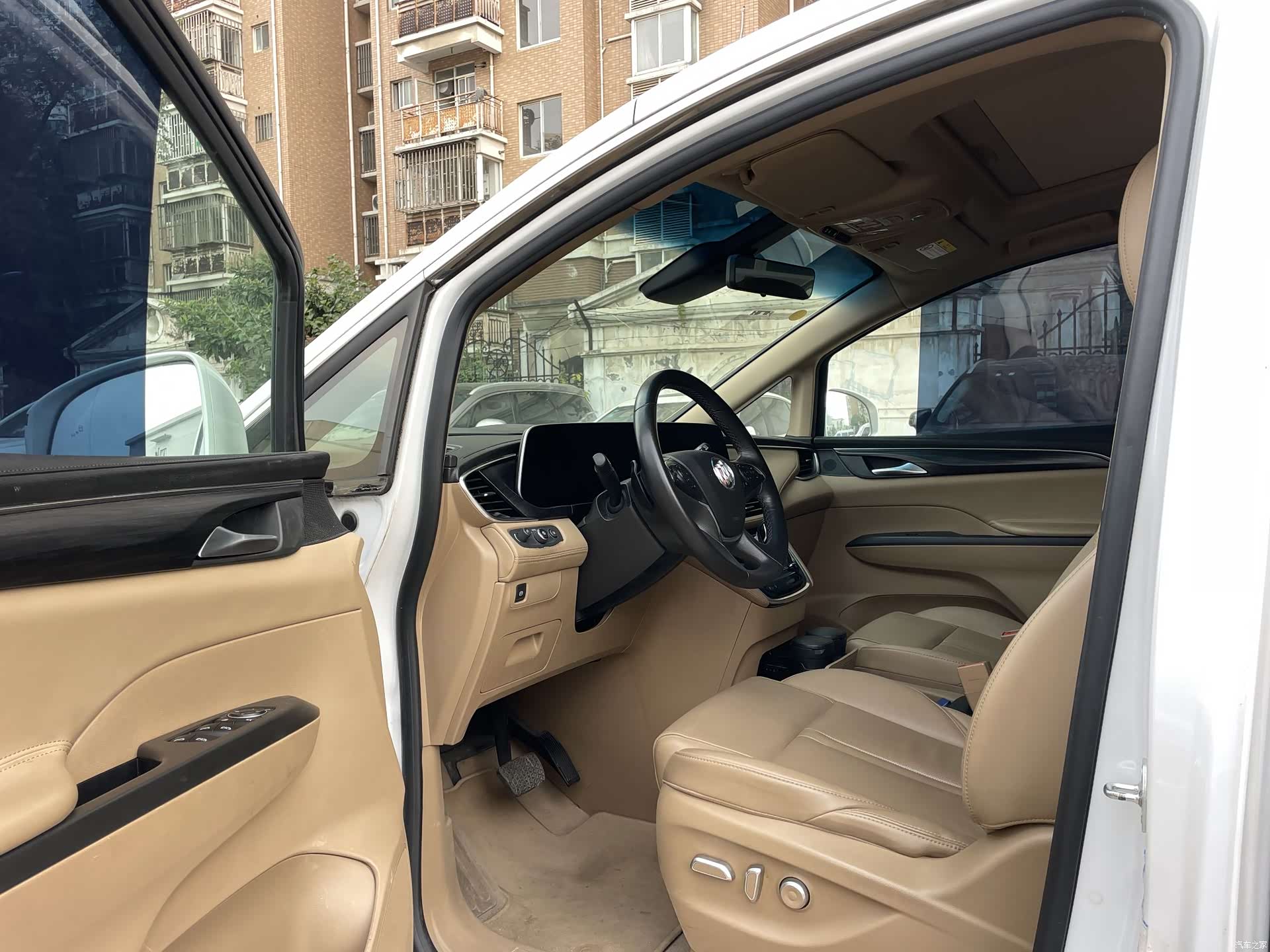 Buick GL8, 2020 11