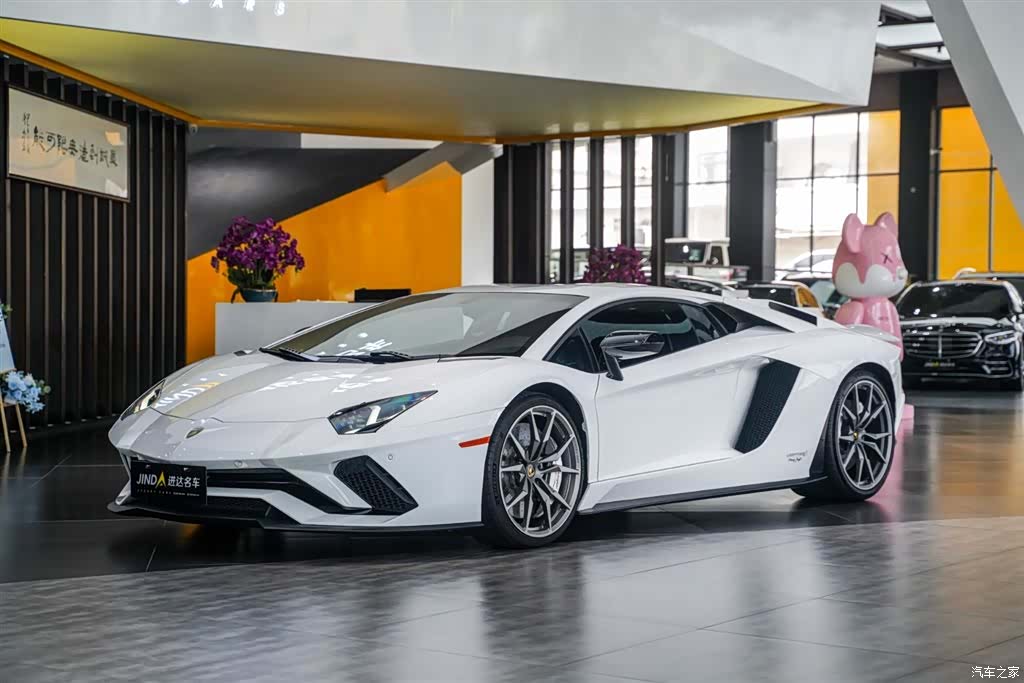 Lamborghini Aventador, 2019 14