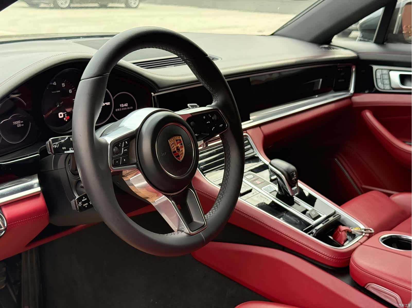 Porsche Panamera, 2018 все фото