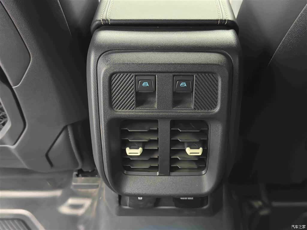 Ford Bronco, 2025 13