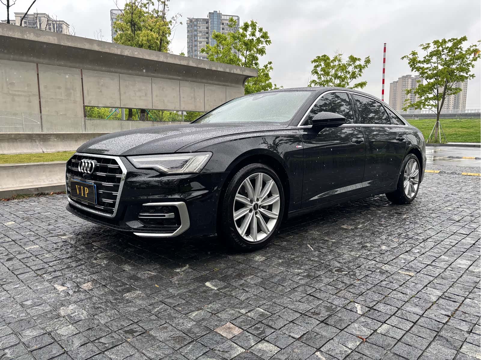Audi A6L, 2024 1