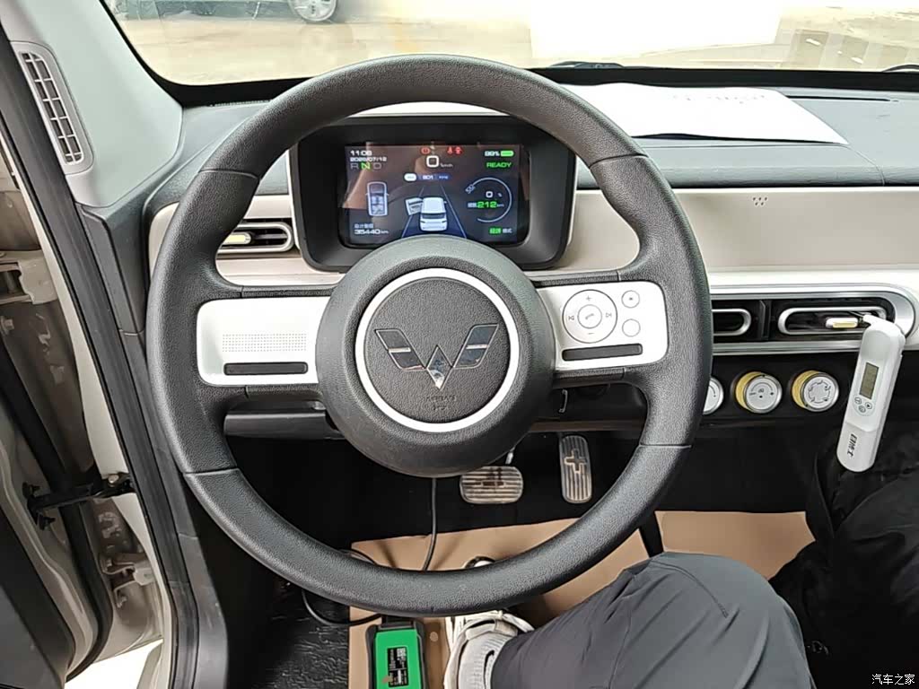 Wuling MINIEV, 2025 11