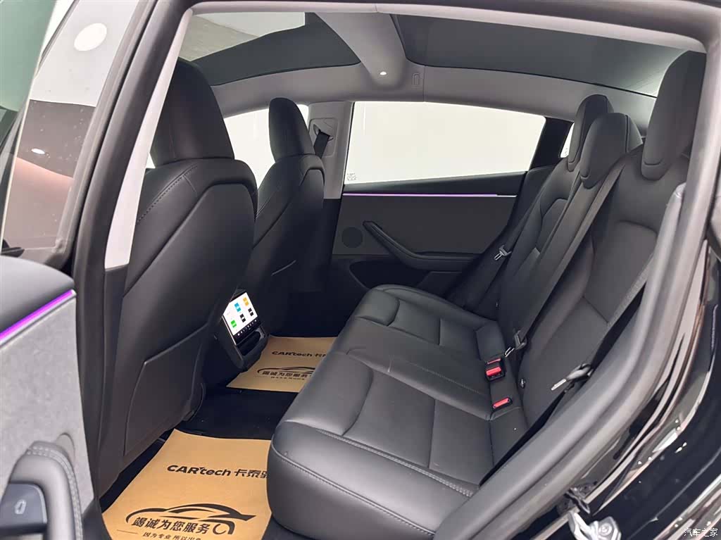Tesla Model 3, 2025 9