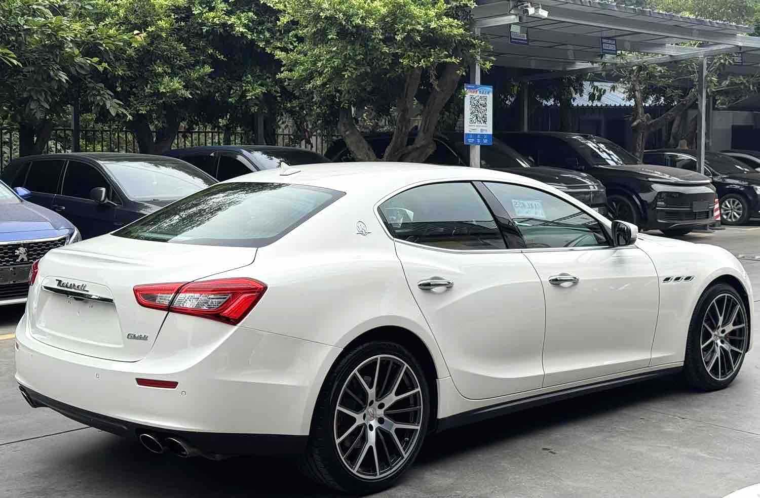 Maserati Ghibli, 2016 9
