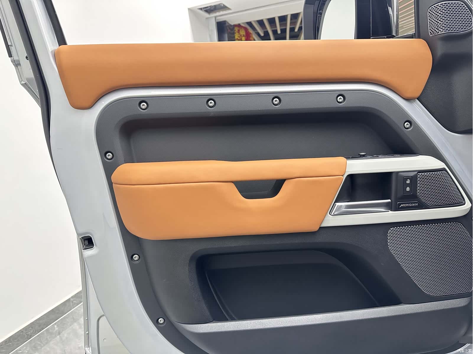 Land Rover Defender, 2021 17