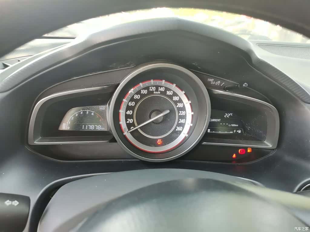 Mazda Mazda3, 2015 12