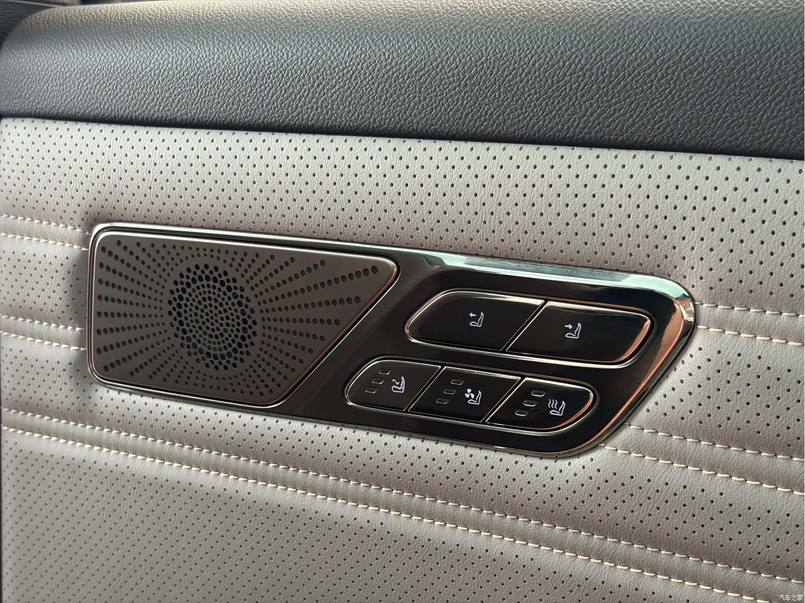 Geely 8, 2025 25