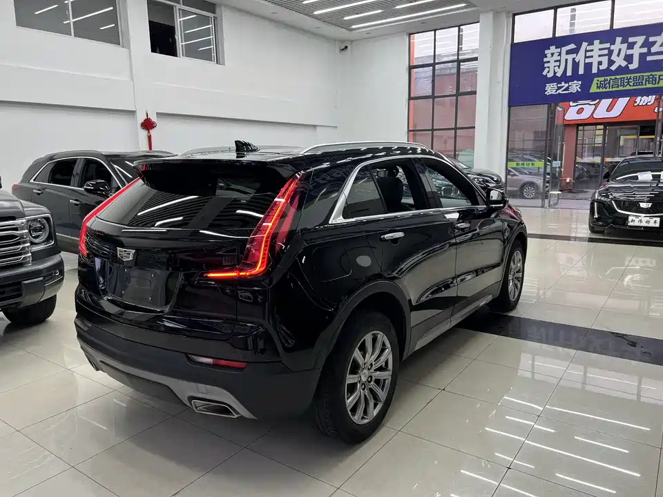 Cadillac XT4