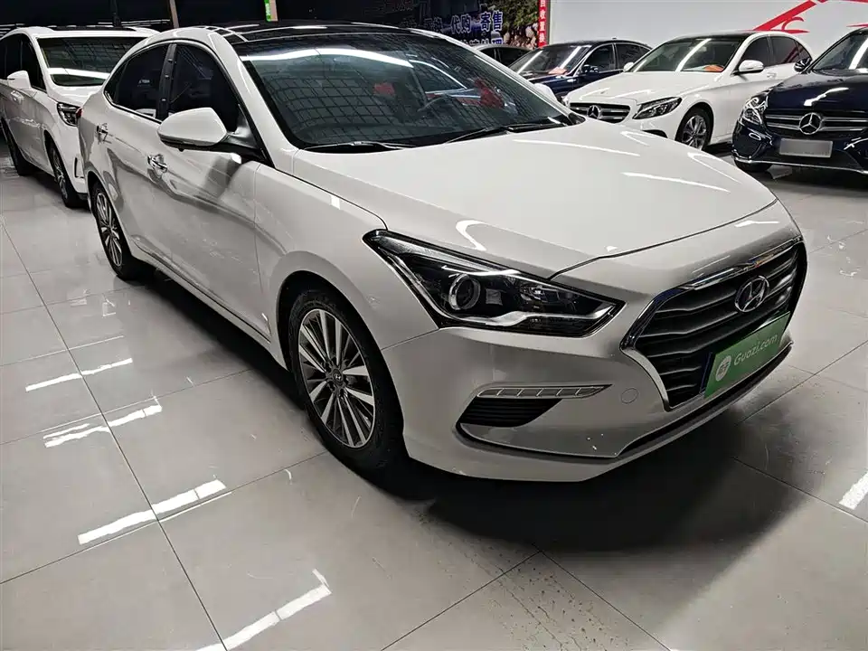 Hyundai Name picture