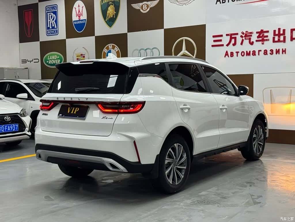 Geely X6, 2022 6